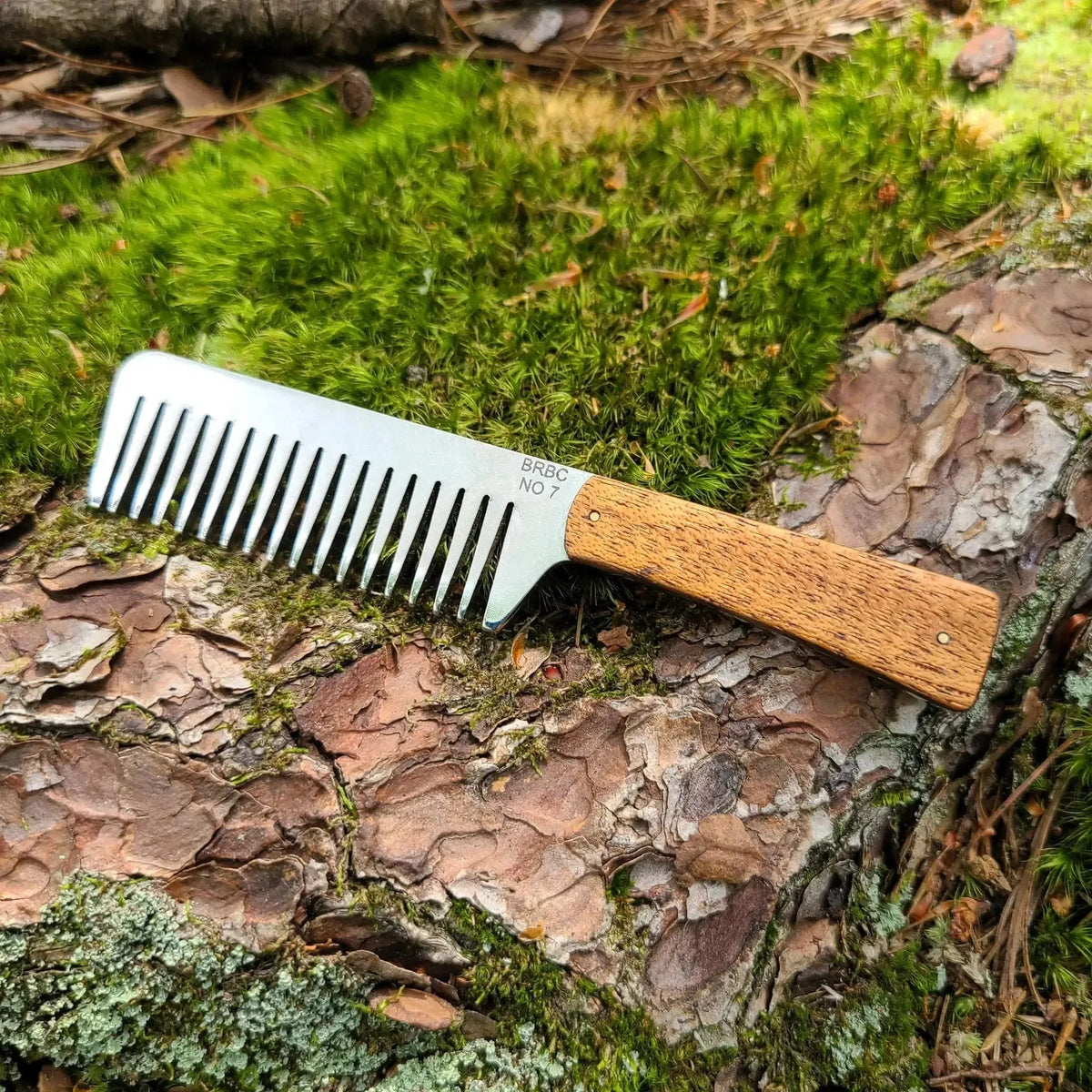 No. 7 stainless steel beard comb with a natural mahogany wood handle